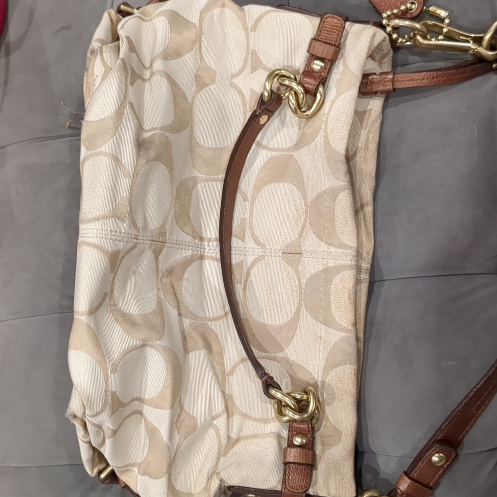 Authentic COACH Ottoman Brooke Pocketbook - Picture 4 of 12